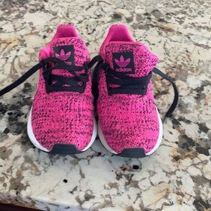 Hot pink and black little girl adidas (9t)